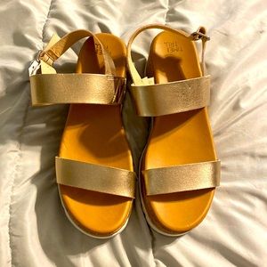 Time & Tru women’s platform sandals Rose Gold NWT size 8